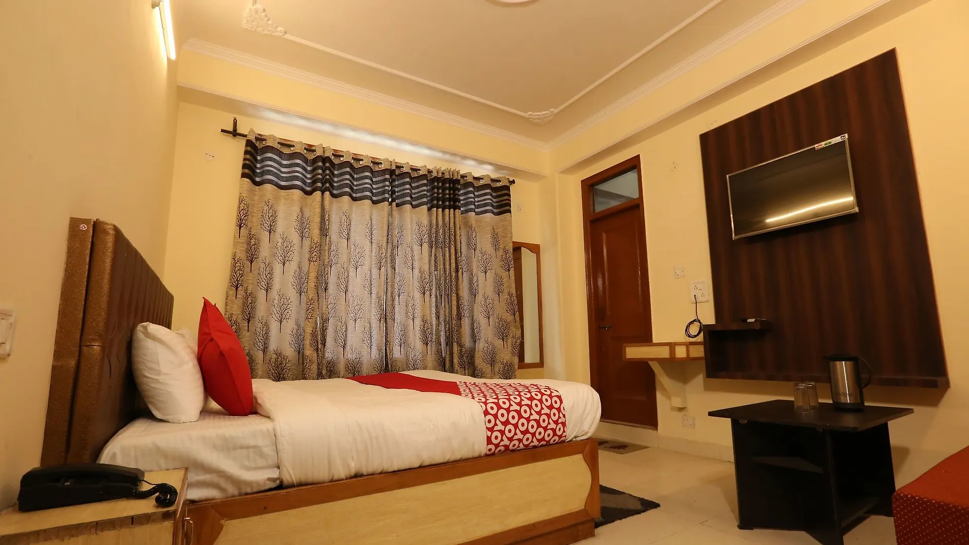 Oyo 14212 Tanwar Regency Hotel Shimla