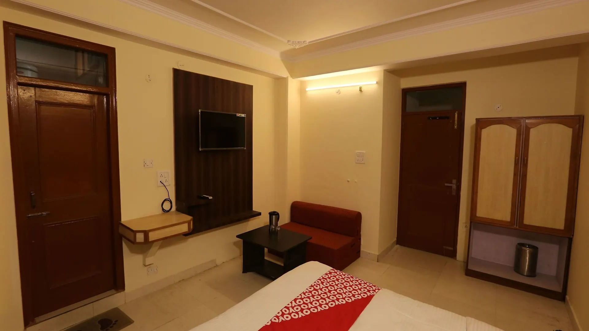 Oyo 14212 Tanwar Regency Hotel Shimla