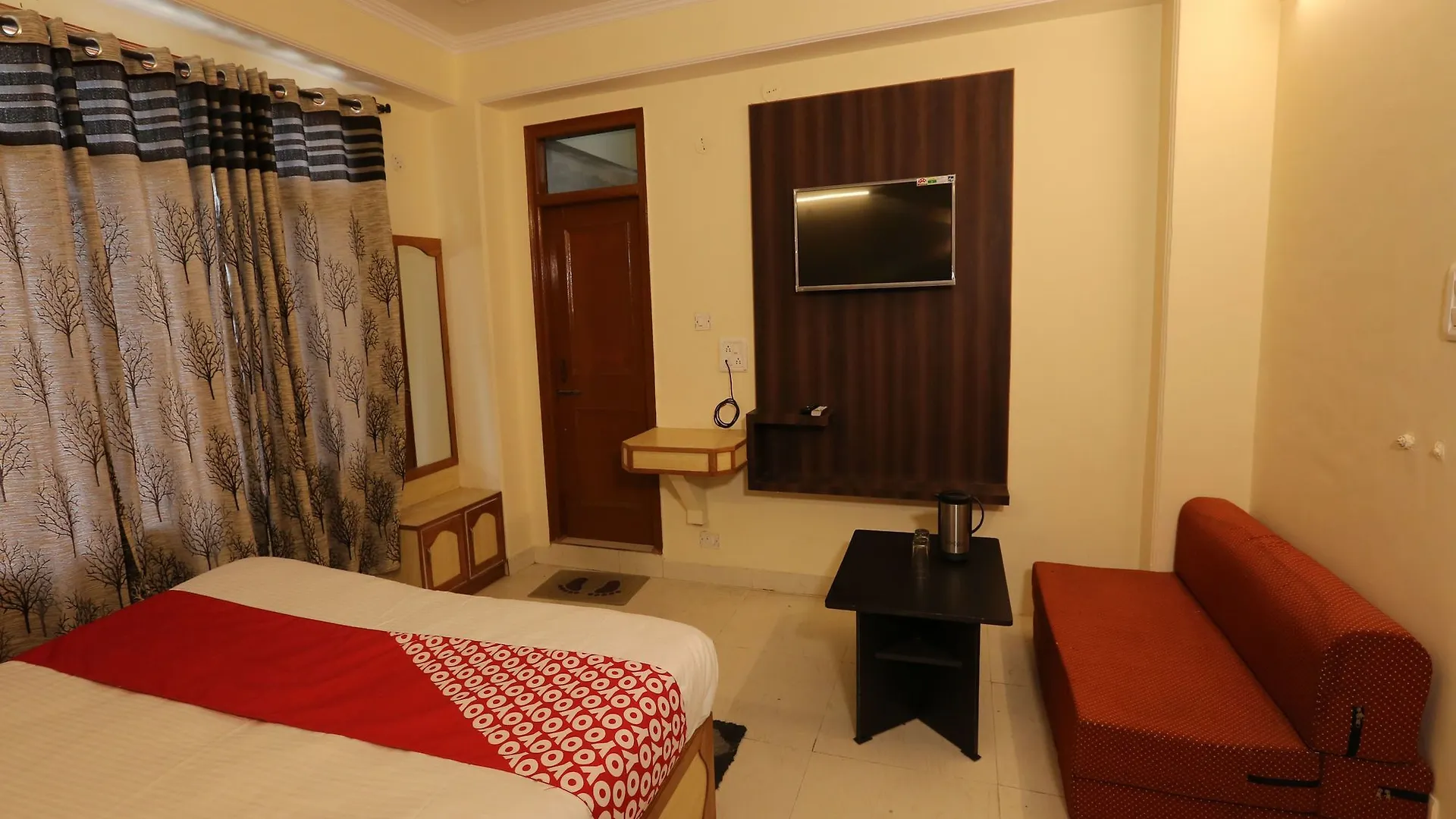 Oyo 14212 Tanwar Regency Hotel Shimla